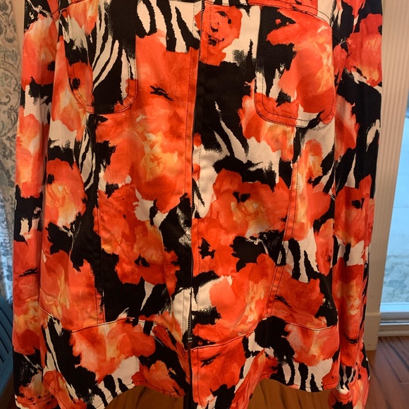 Erin London one of a kind zippered jacket. Size XL. Salmon color abstract design - Picture 7 of 8